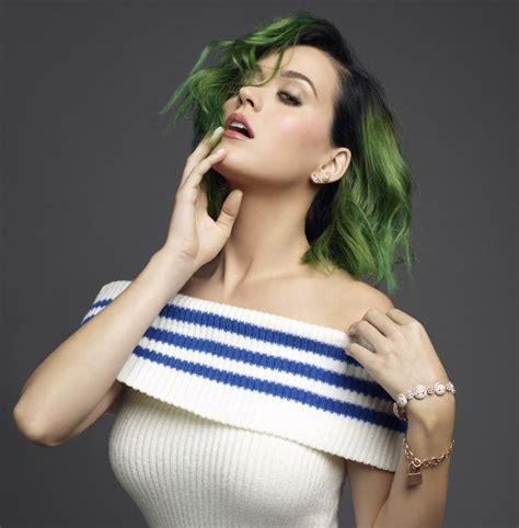 katy perry nipples|Katy Perry Gets Cheeky With Sexy & Topless Photos on。